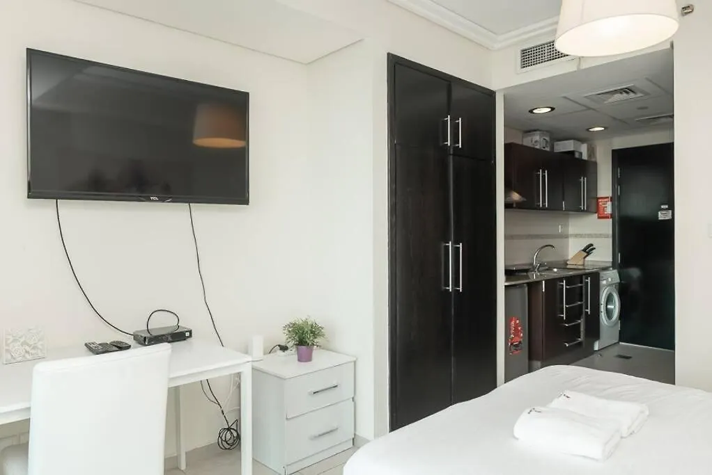 Stonetree - Furnished Studio In Family-Friendly Community Dubai